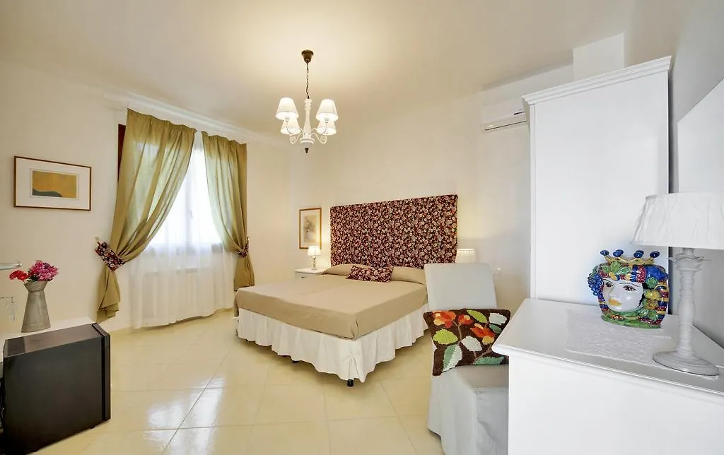 Villa Ciuridda Scicli 0*,